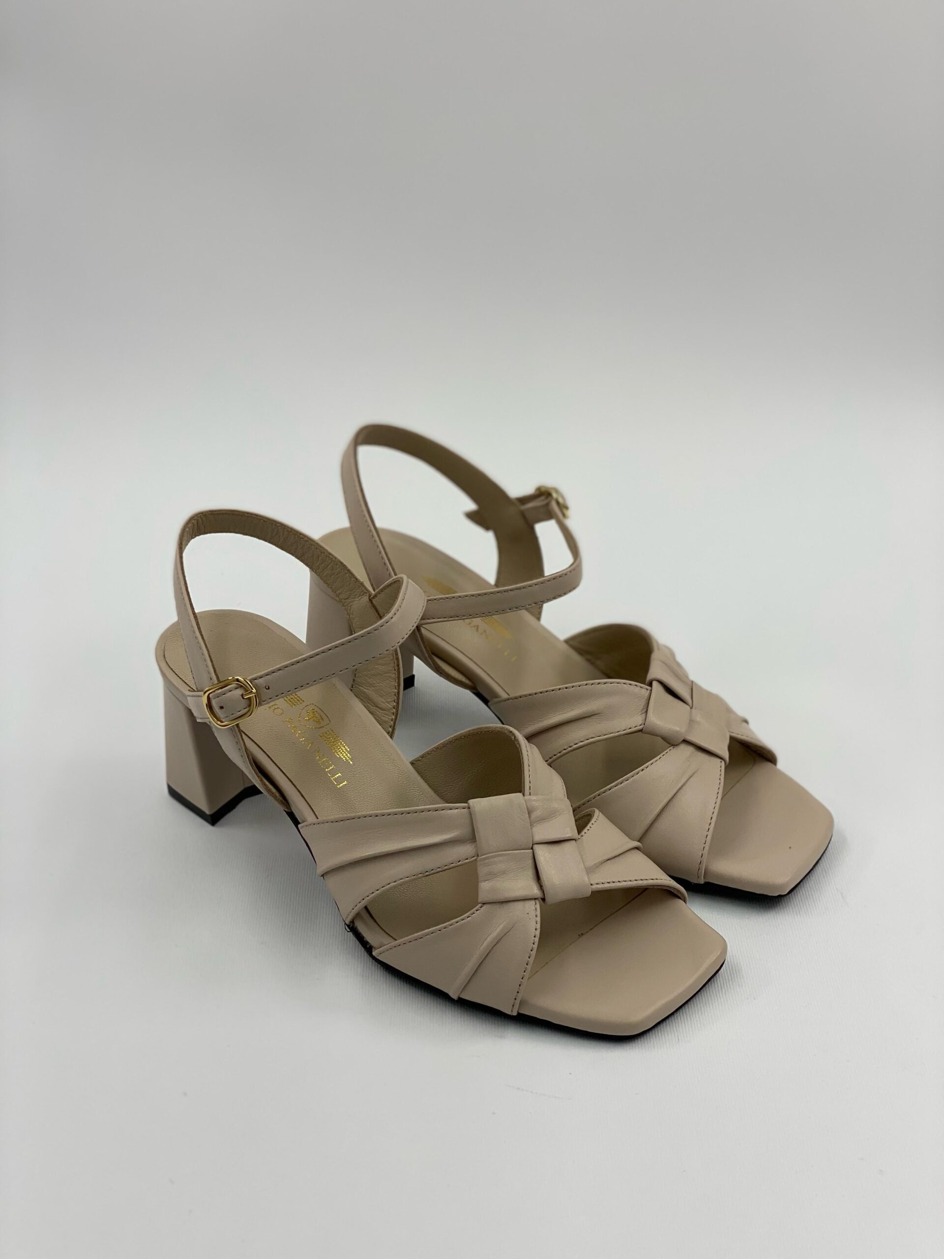 IMG-20250327-WA0039 Sandale me take - Figura 1